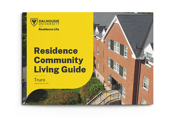 01_Landscape Brochure Mockup2