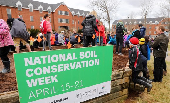 Soil Your Undies with the Faculty of Agriculture - Dal News - Dalhousie  University