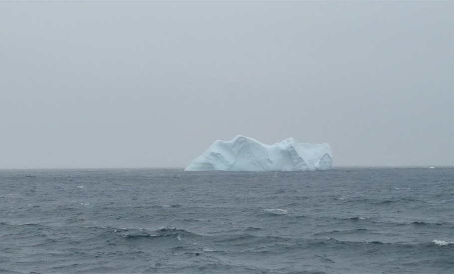 Amundsen2019_iceberg