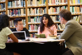 FASS_Classics_library_Dr_Diamond_and_students FASS_Classics_library_Dr_Diamond_and_students