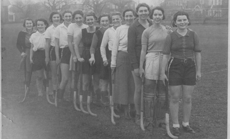 mader dal fieldhockey 1930s 2nd from right