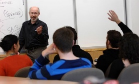 Dr. Zachernuk teaching an undergraduate class