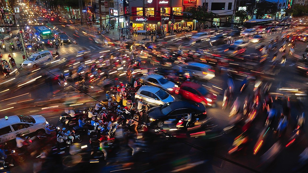 saigon-traffic-jam_1495975410_grande