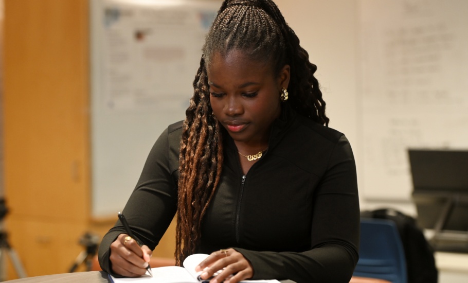 ScholarshipPromoWeb1 - 1