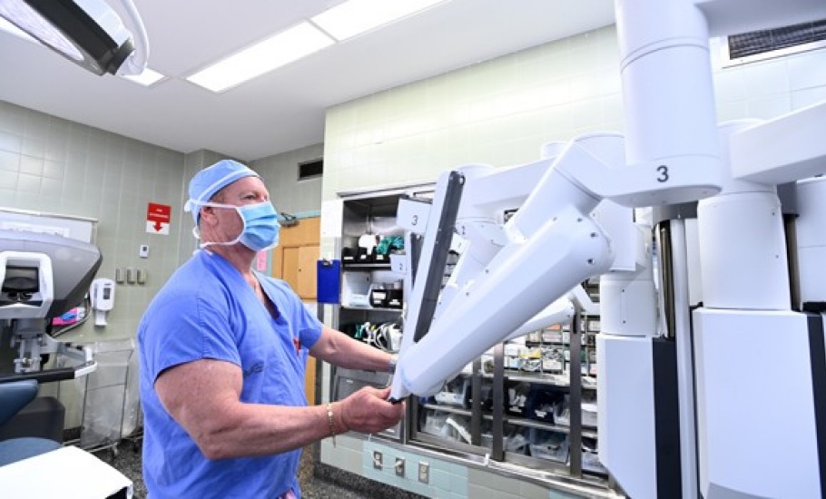 20240422_DA_medicine_urology_stock_32339-P-123