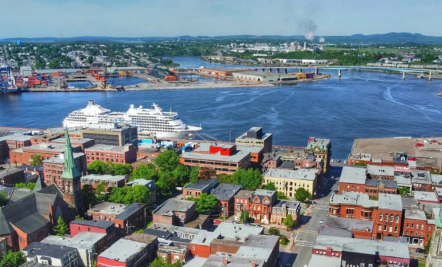 Distributed Med Ed 579x350 - saintjohn