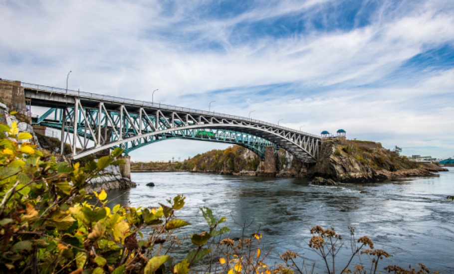Distributed Med Ed 579x350 - saintjohn