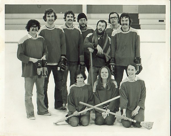 1977-broomball01