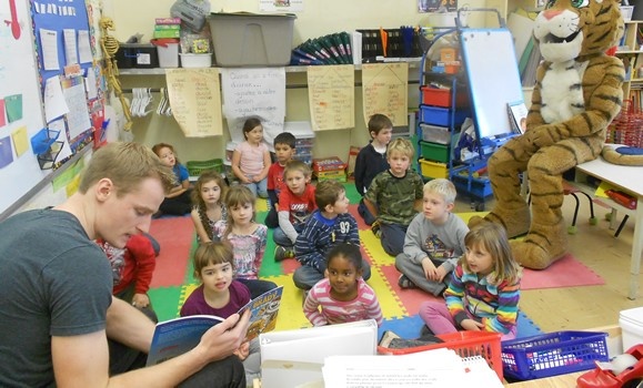 Hockey Tigers visit local schools Dal News Dalhousie University