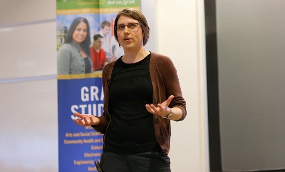 Three minute thesis dalhousie 06 picture