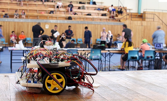 Dal students' a‑maze‑ing robots - Dal News - Dalhousie University