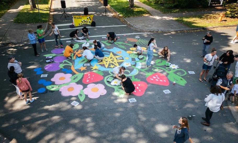 mural-above