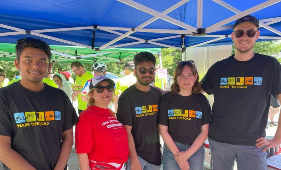 A Group of students promoting the Share the Road campaign at the Heartland Tour