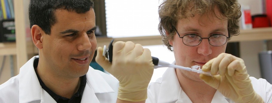 (07-06-07) Younes Anini Lab CFI Grant Dal News